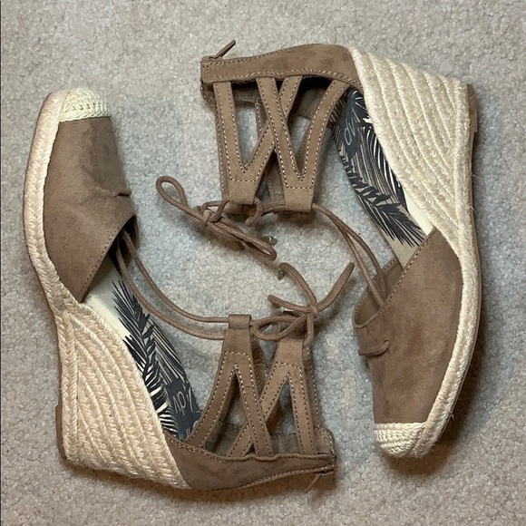 Dolce Vita Shoes - Dolce Vita DV wedge sandals